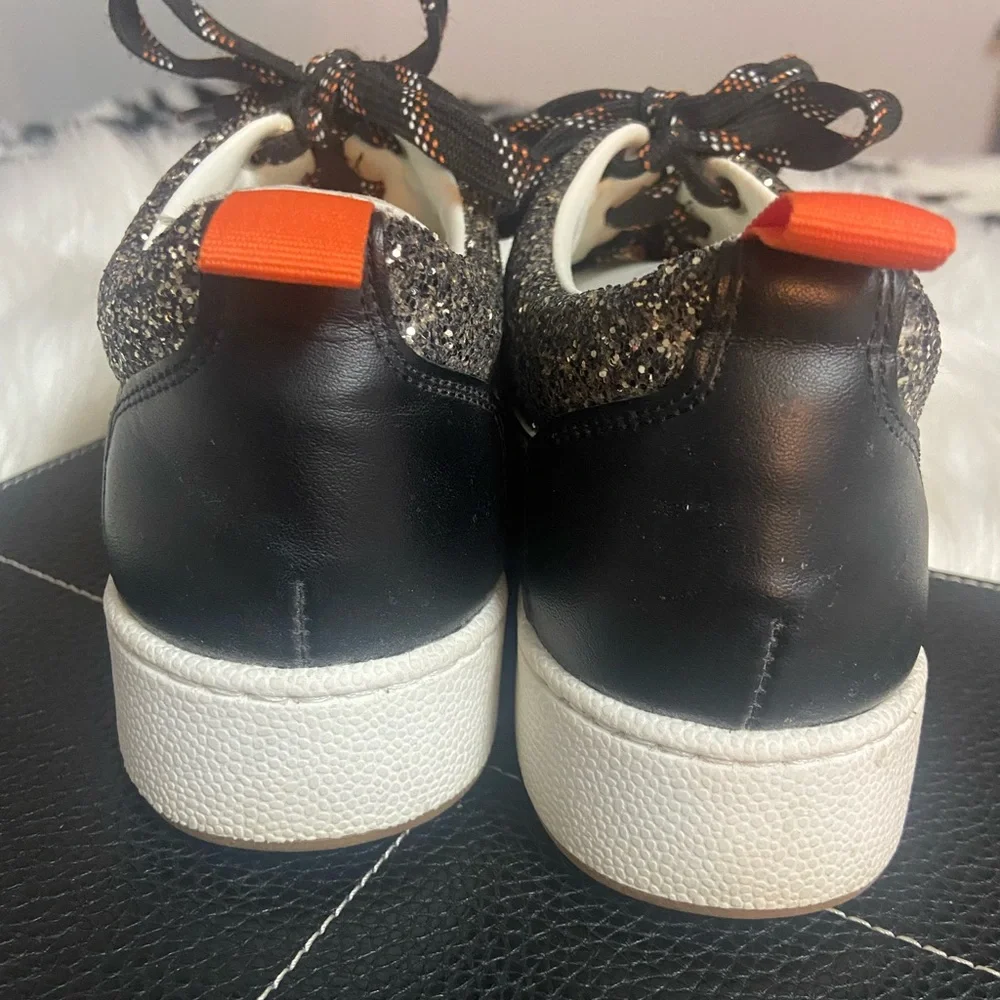 Stylish Women's Sneakers with Glitter and Camo Accents - Picture 4 of 6
